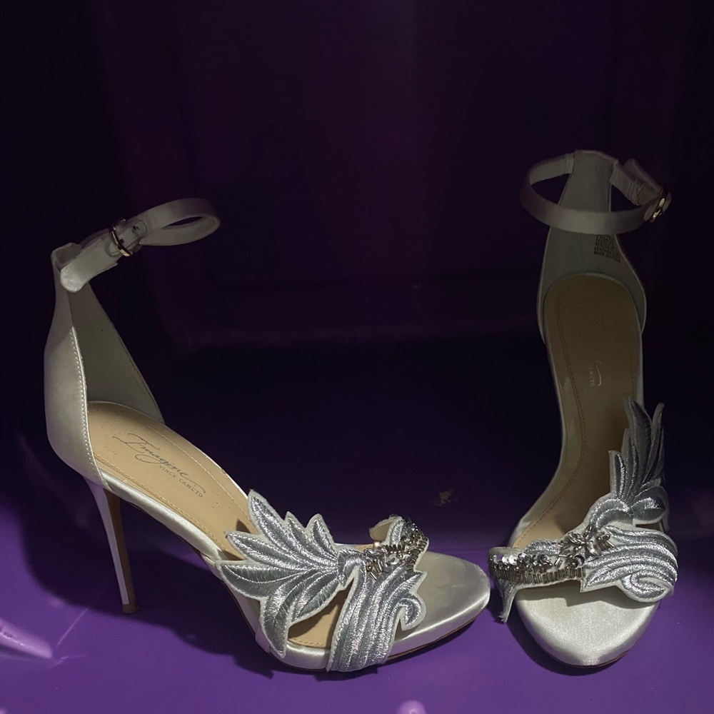 Heels - Picture 2 of 7